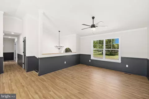 Entry Way - 28264 Mine Run Rd, Rhoadesville, VA 22542 photo 3 of 7