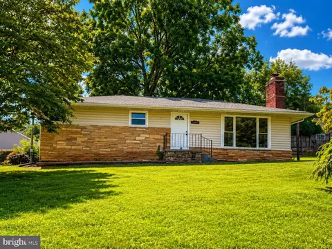 354 Berry St, Orange, VA 22960