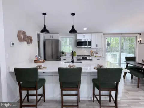 1106 Confederate Dr, Locust Grove, VA 22508