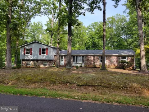 101 Silver Spring Dr, Locust Grove, VA 22508