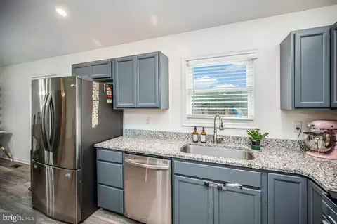 Kitchen - 7295 Cornfield Ln, Rhoadesville, VA 22542 photo 4 of 6