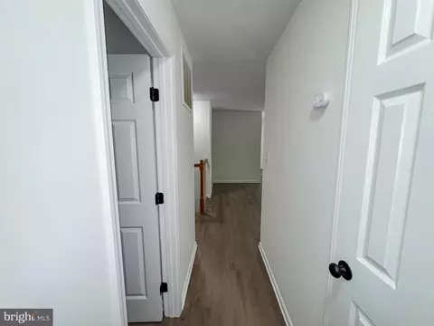 Entry Way - 26365 Mountain Vw, Rhoadesville, VA 22542 photo 2 of 2