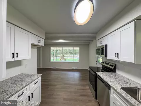 Kitchen - 26365 Mountain Vw, Rhoadesville, VA 22542 photo 3 of 3