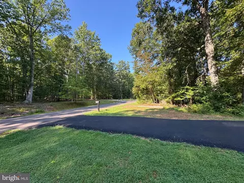 Exterior - 26365 Mountain Vw, Rhoadesville, VA 22542 photo 1 of 6