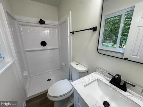 Bath - 26365 Mountain Vw, Rhoadesville, VA 22542 photo 1 of 1