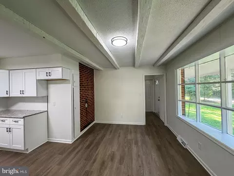 Living - 26365 Mountain Vw, Rhoadesville, VA 22542 photo 1 of 4