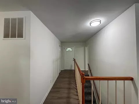 Entry Way - 26365 Mountain Vw, Rhoadesville, VA 22542 photo 1 of 2