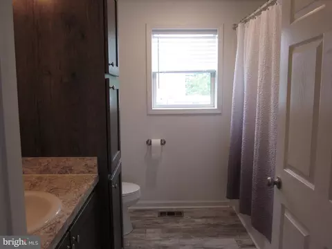Bath - 26482 Pennfields Dr, Orange, VA 22960 photo 2 of 2