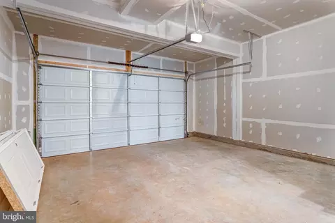 Entry Way - 504 Aster Ln, Orange, VA 22960 photo 4 of 13