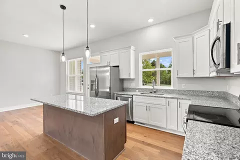 Kitchen - 26420 Pennfields Dr, Orange, VA 22960 photo 3 of 5
