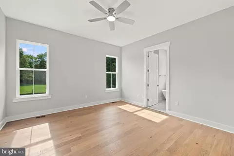 Bedroom - 26420 Pennfields Dr, Orange, VA 22960 photo 3 of 6