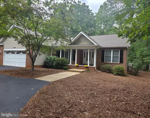 204 Tall Pines Ave, Locust Grove, VA 22508