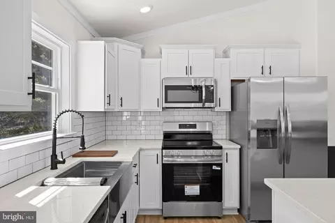 Kitchen - 28264 Mine Run Rd, Rhoadesville, VA 22542 photo 6 of 6