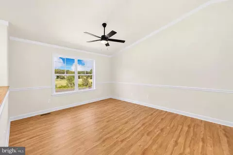 Living - 28264 Mine Run Rd, Rhoadesville, VA 22542 photo 2 of 2