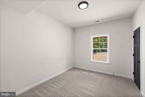 Bedroom - 28264 Mine Run Rd, Rhoadesville, VA 22542 photo 5 of 5