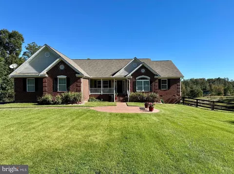 26245 Indian Trace Trl, Unionville, VA 22567