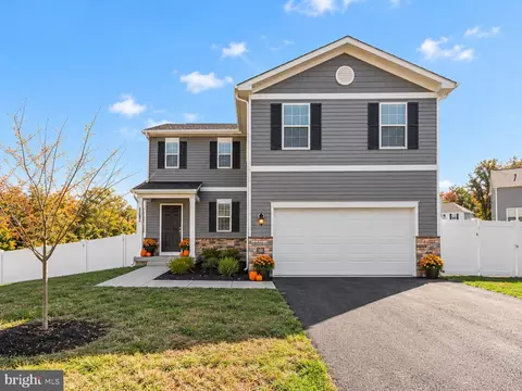 3282 White Tail Dr, Locust Grove, VA 22508