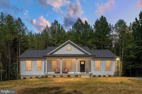 6425 Decantis Dr, Locust Grove, VA 22508
