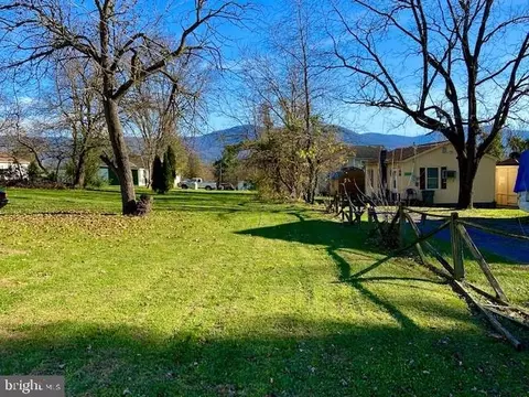 Fourth Street, Luray, VA 22835