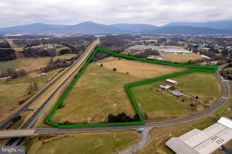 Collins Ave., Luray, VA 22835