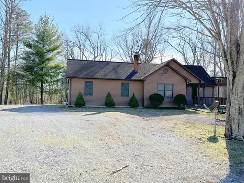 246424602426 Newport Rd, Shenandoah, VA 22849