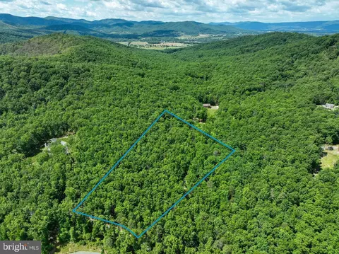 Old Wagon Road, Luray, VA 22835