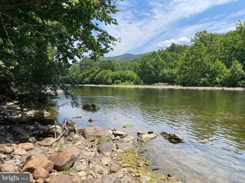 River Hills Road, Shenandoah, VA 22849