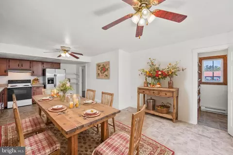 1218 E Main St, Luray, VA 22835 photo 6