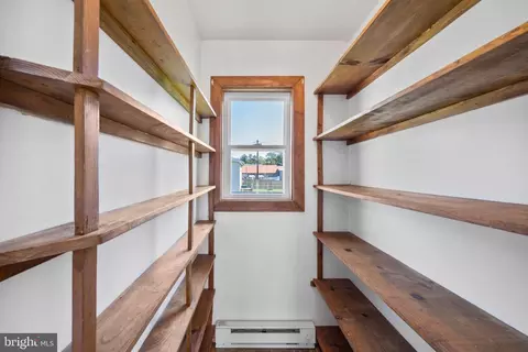 1218 E Main St, Luray, VA 22835 photo 8
