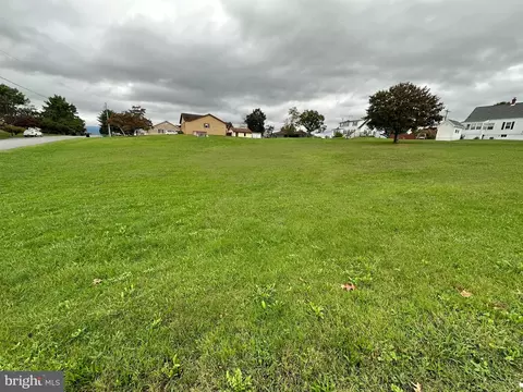 Oakcrest Drive, Luray, VA 22835