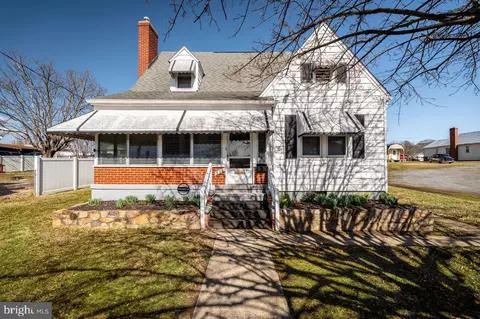 510 7th St, Shenandoah, VA 22849