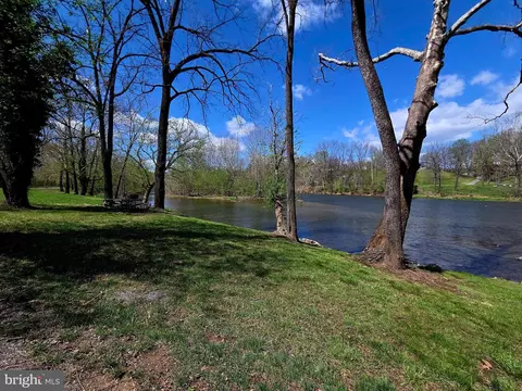 4967 Grove Hill River Rd, Shenandoah, VA 22849