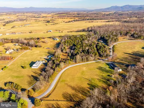 Harper Valley Road, Luray, VA 22835