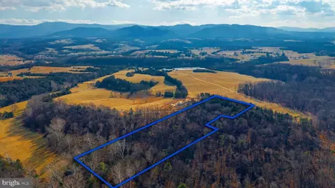 8 Promise Ln, Stanley, VA 22851