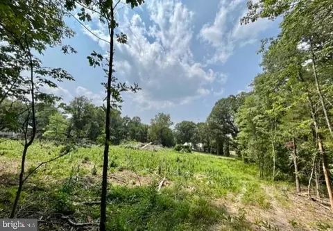 2016 Vaughn Summit Rd, Luray, VA 22835