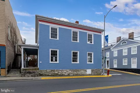 221 W Main St, Luray, VA 22835