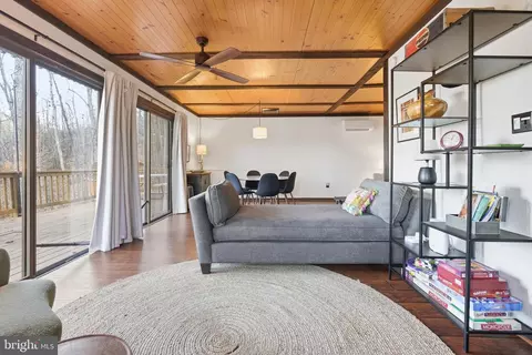 Living - 103 Buzzard View Pl, Shenandoah, VA 22849 photo 1 of 4