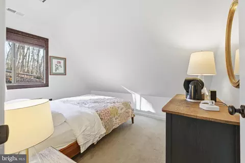 Bedroom - 103 Buzzard View Pl, Shenandoah, VA 22849 photo 5 of 10