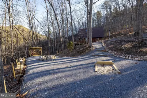 Exterior - 103 Buzzard View Pl, Shenandoah, VA 22849 photo 8 of 18