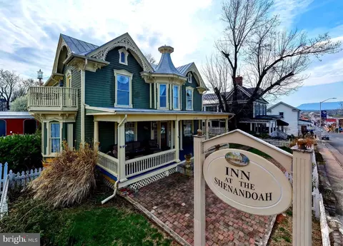 138 E Main St, Luray, VA 22835