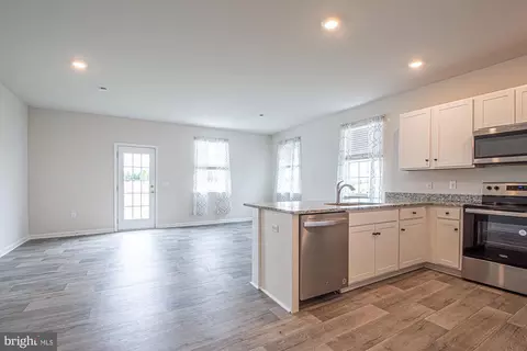 136 Baker Dr, Luray, VA 22835 photo 2