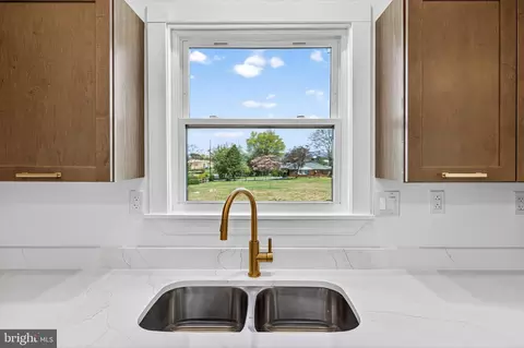 Kitchen - 551 Park Rd, Stanley, VA 22851 photo 4 of 5