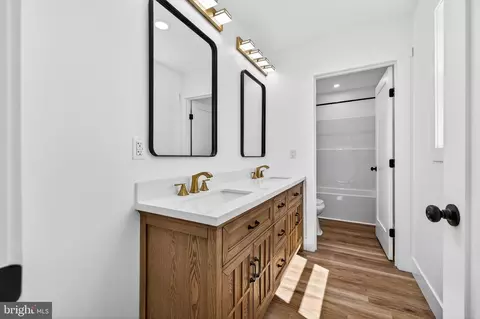 Entry Way - 551 Park Rd, Stanley, VA 22851 photo 10 of 14