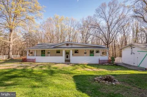 160 Gale Ln, Stanley, VA 22851
