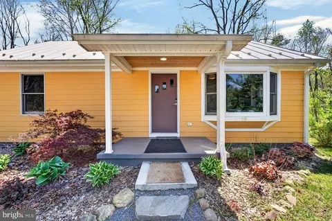 202 Lake Arrowhead Rd, Luray, VA 22835