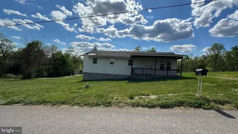 109 Bixlers Ferry Rd, Luray, VA 22835