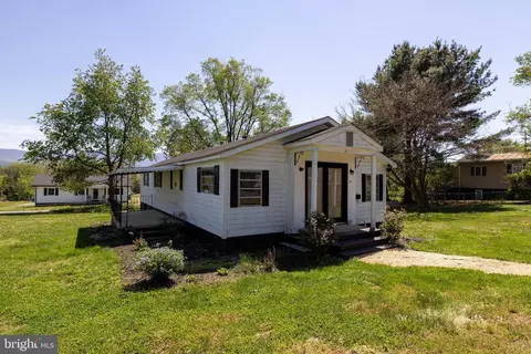 411 Fourth St, Luray, VA 22835