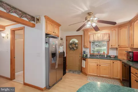 Entry Way - 279 Helms Rd, Stanley, VA 22851 photo 7 of 10