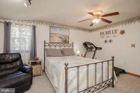 Bedroom - 279 Helms Rd, Stanley, VA 22851 photo 3 of 7