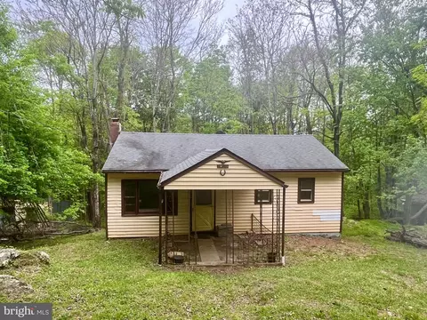 536 Circle Dr, Stanley, VA 22851 photo 2